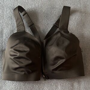 Knockout by Victoria’s Secret- front close sports bra. 34DDD. New, never worn.